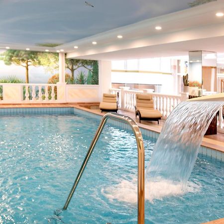 Golf- Und Wellnesshotel Amtsheide บัดบีเวนเซิน ภายนอก รูปภาพ