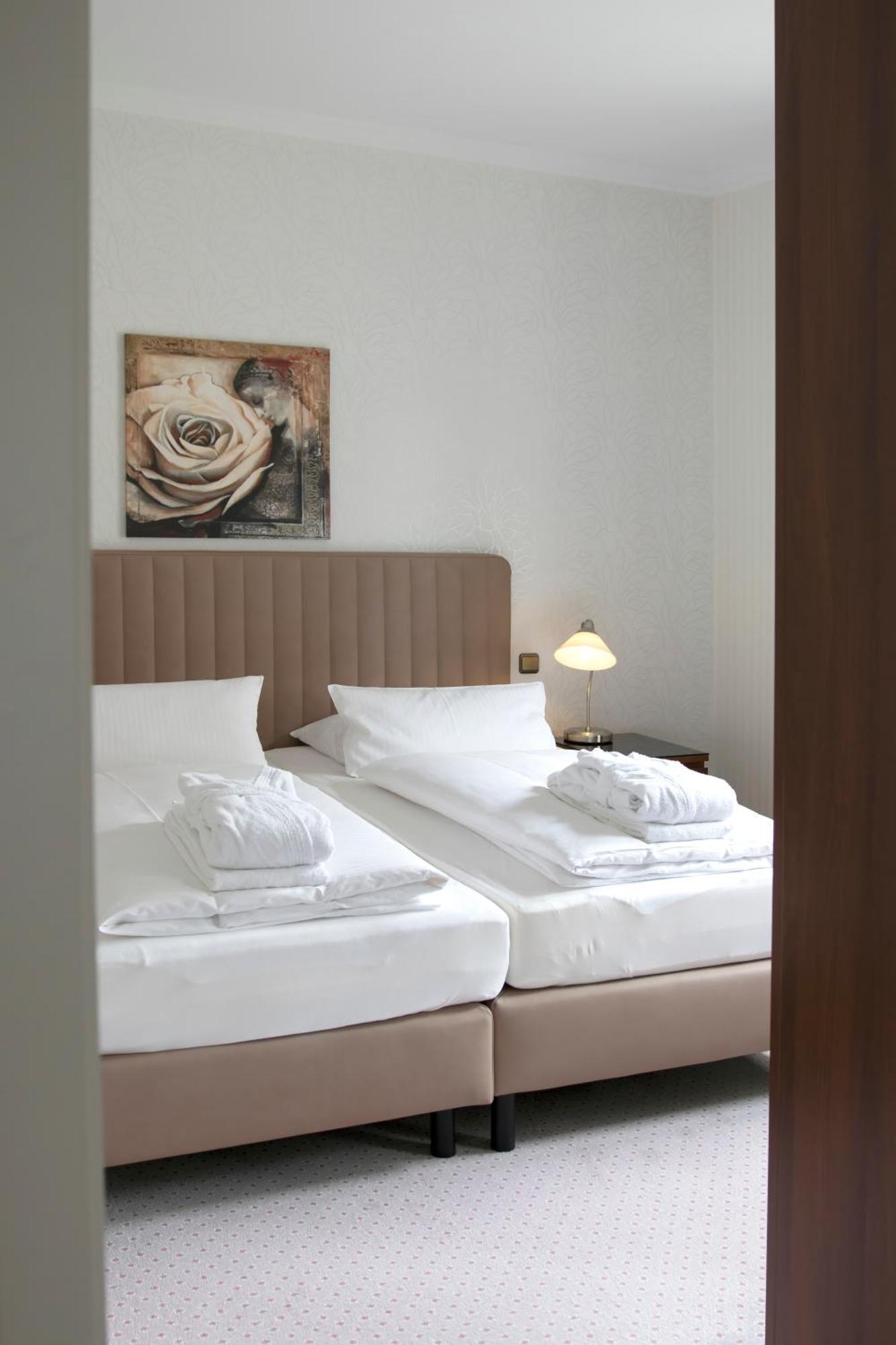 Golf- Und Wellnesshotel Amtsheide บัดบีเวนเซิน ภายนอก รูปภาพ