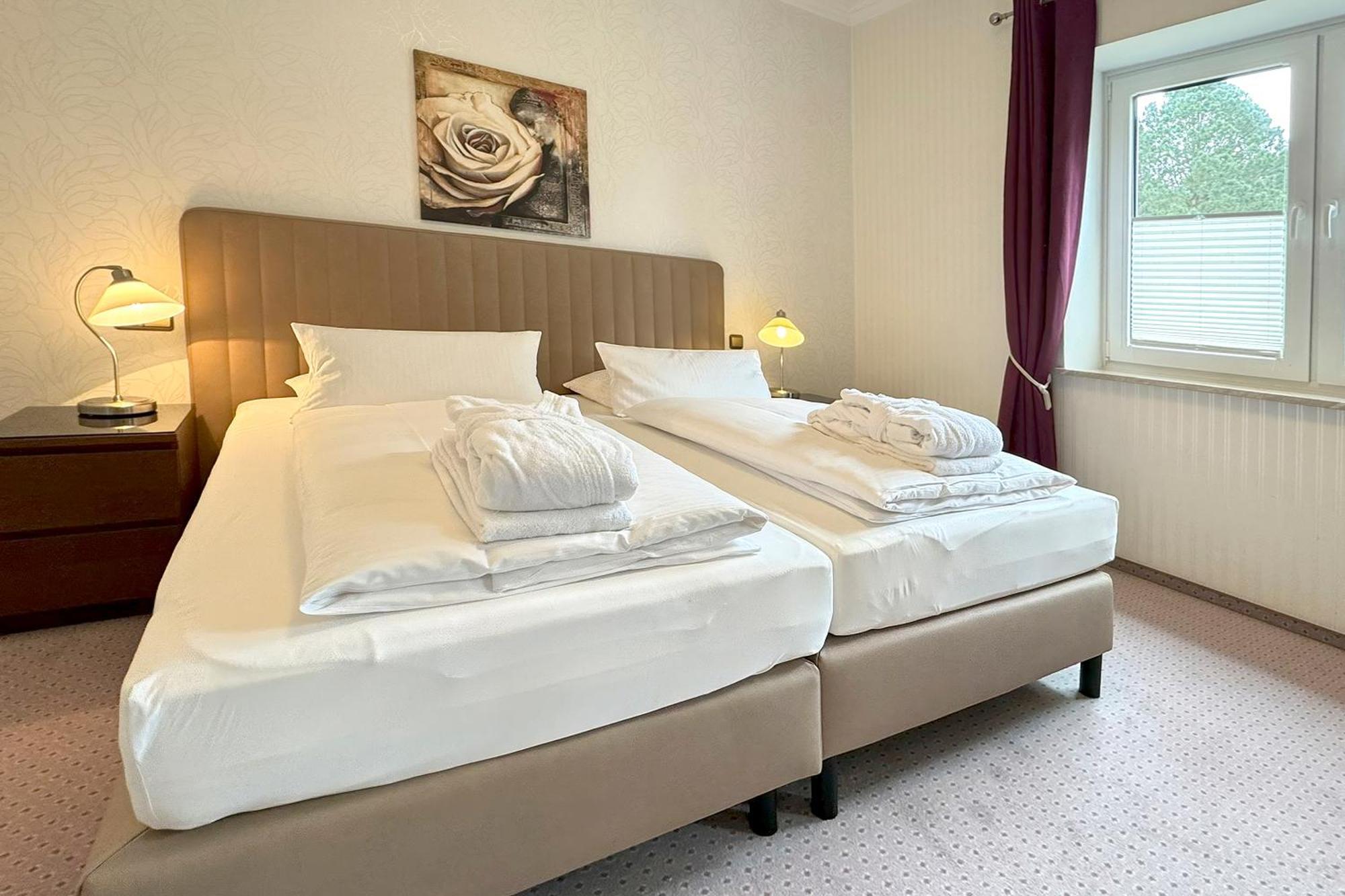 Golf- Und Wellnesshotel Amtsheide บัดบีเวนเซิน ภายนอก รูปภาพ